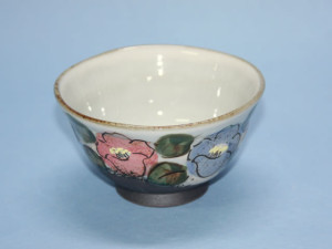椿紋茶碗(赤)